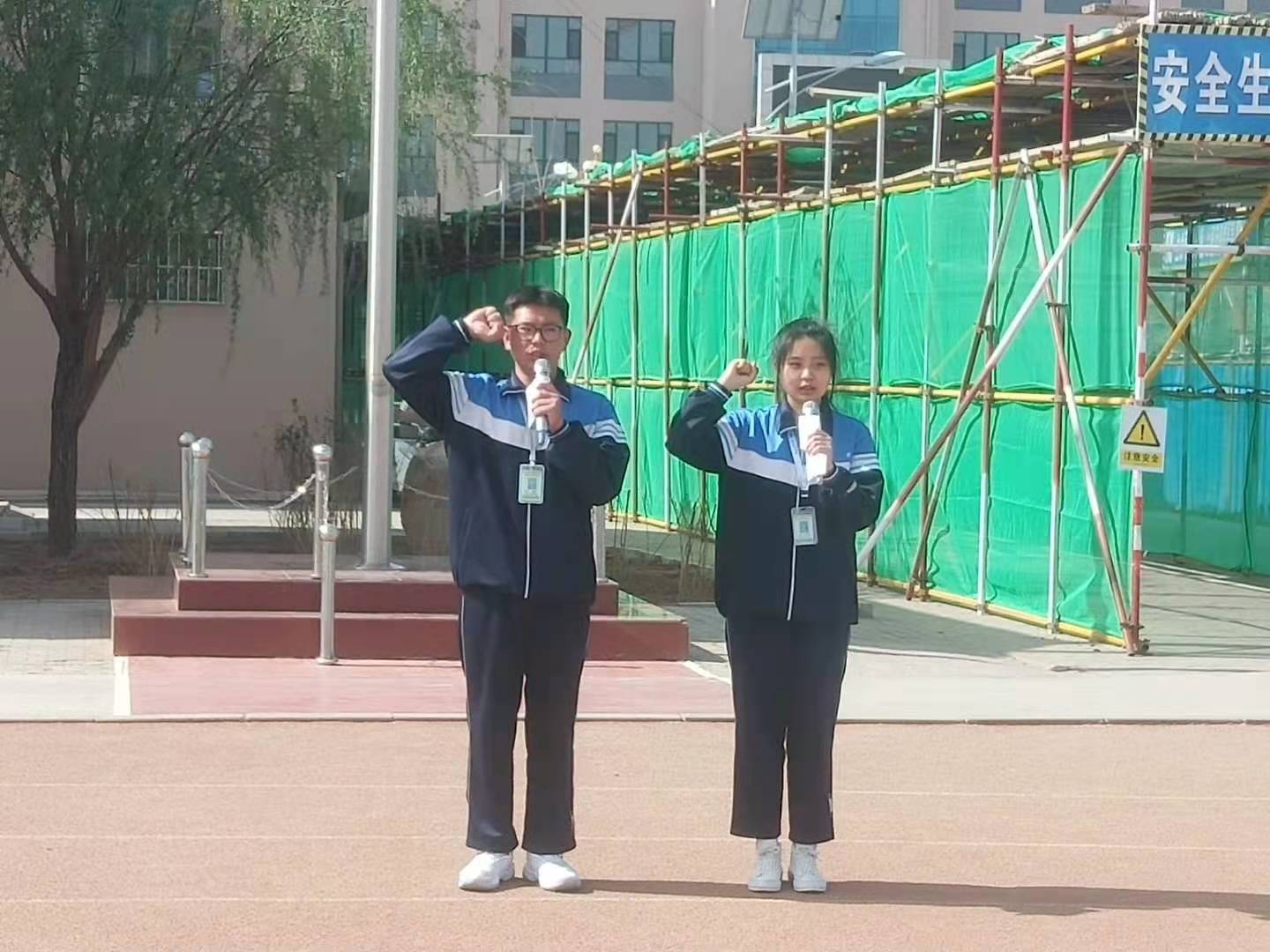 75de71bd62253e8b28d3c35d17a7231.jpg