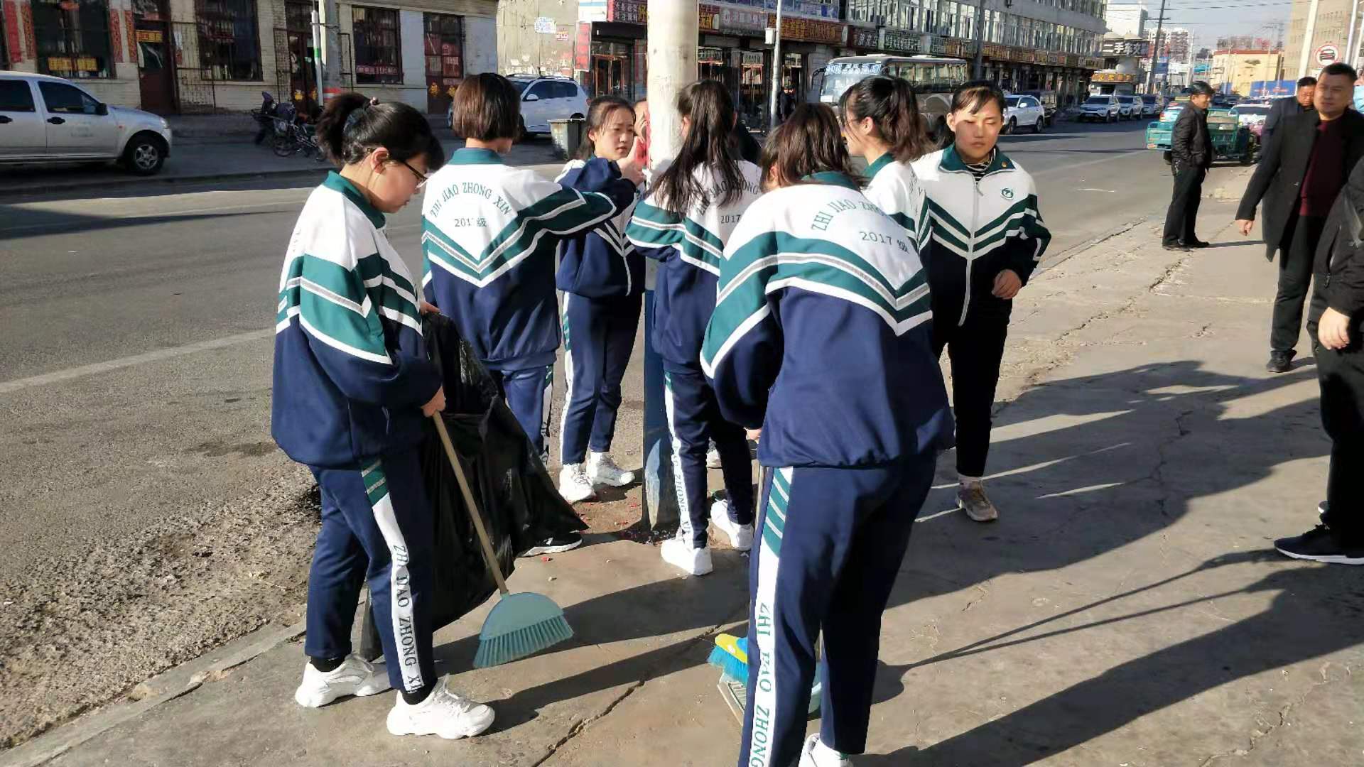 微信图片_2019030617345536.jpg