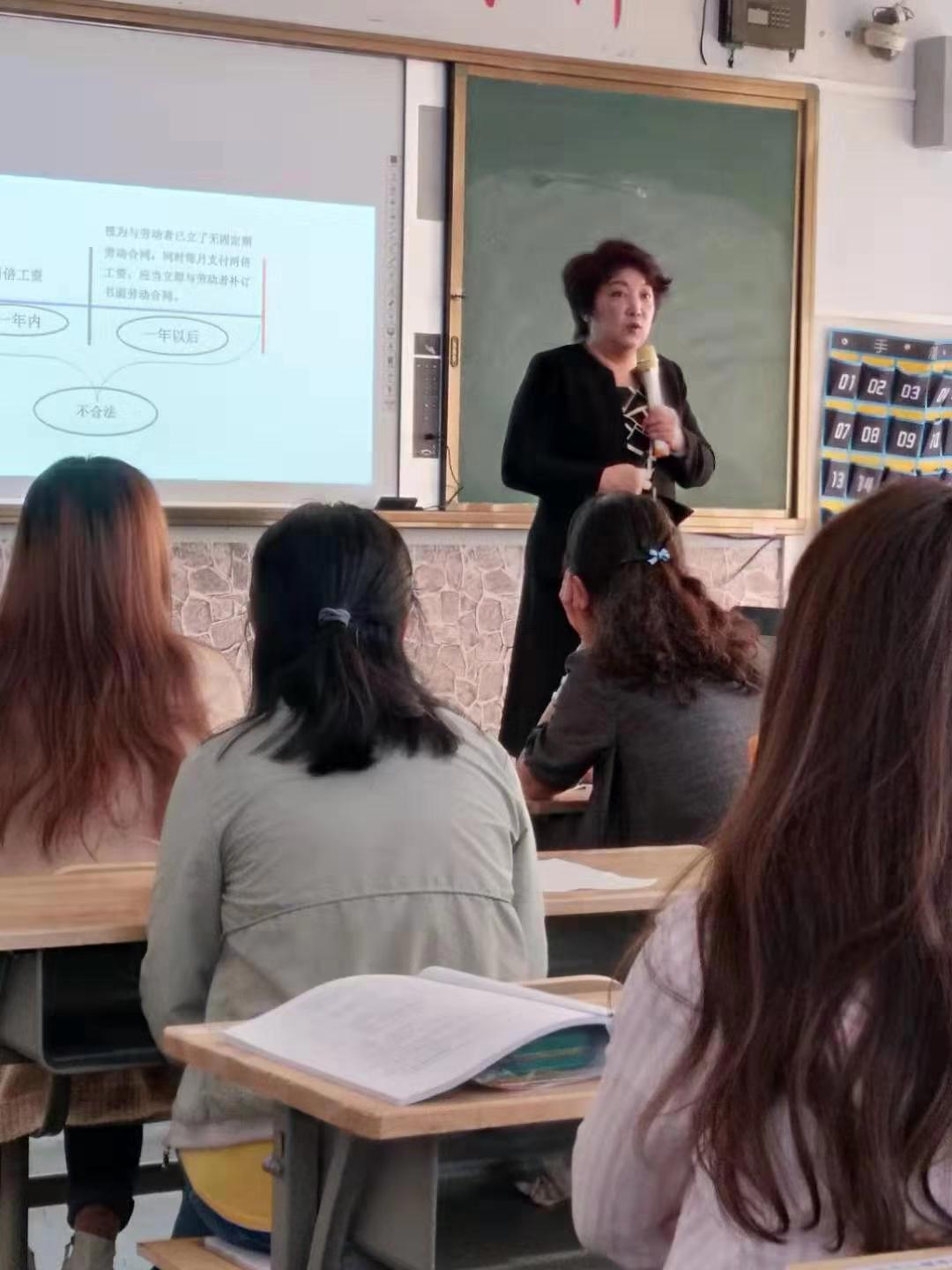 C:\Users\Administrator\Desktop\20190922考评员照片\微信图片_20190924101739.jpg