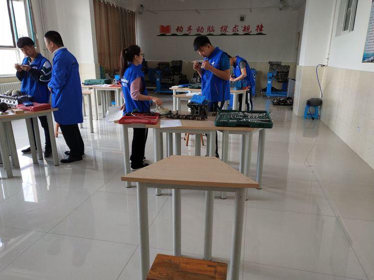 C:\Users\Administrator\Desktop\招生图片\汽修\微信图片_20191120100626.jpg
