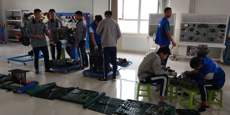 C:\Users\Administrator\Desktop\招生图片\汽修\微信图片_20191120100637.jpg