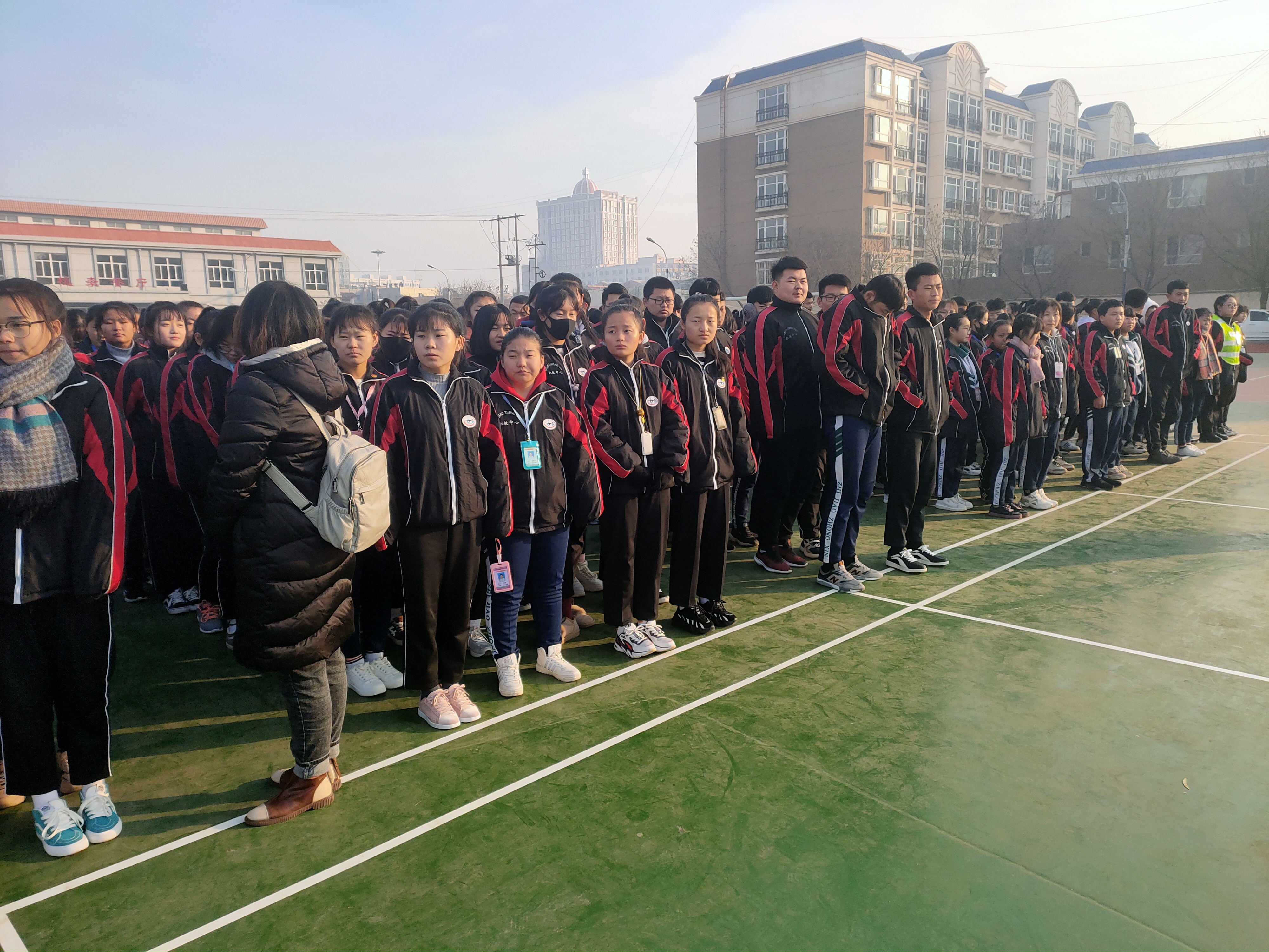 D:\2019---2020年度第一学期团委工作\升旗\升旗演讲稿和主持稿剪影\升旗剪影\我们永远不能忘记升旗剪影\微信图片_20191207154925.jpg