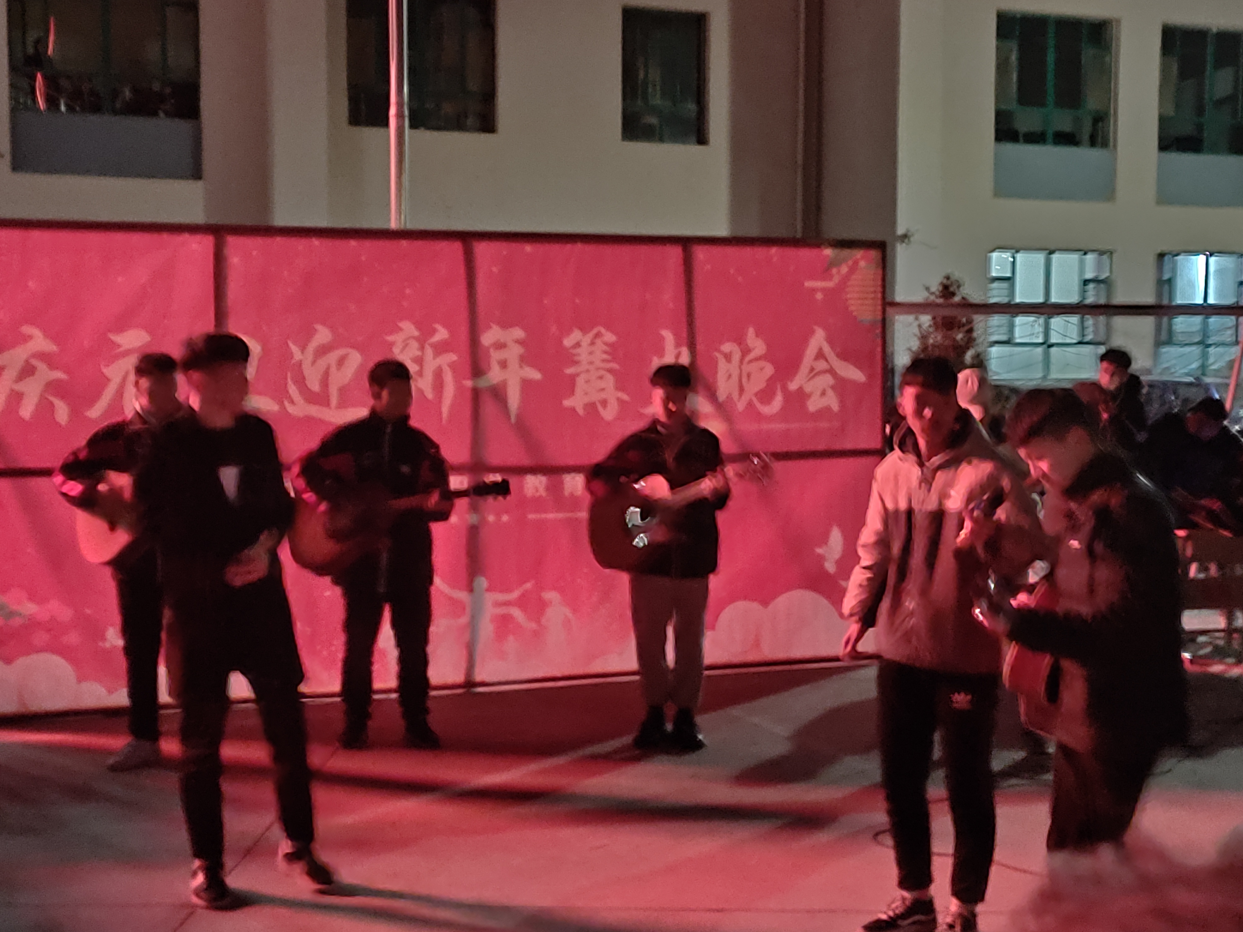 D:\2019---2020年度第一学期团委工作\报道\报道剪影\庆元旦迎新年篝火晚会剪影\微信图片_201912272002444.jpg