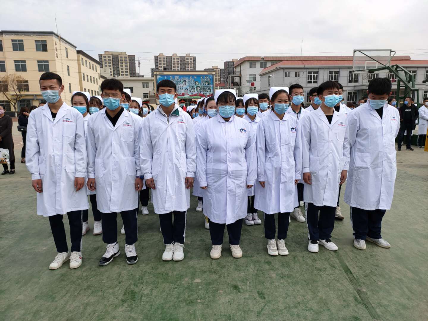 D:\2019---2020年第二学期团委工作\升旗\升旗剪影\微信图片_202004261514383.jpg