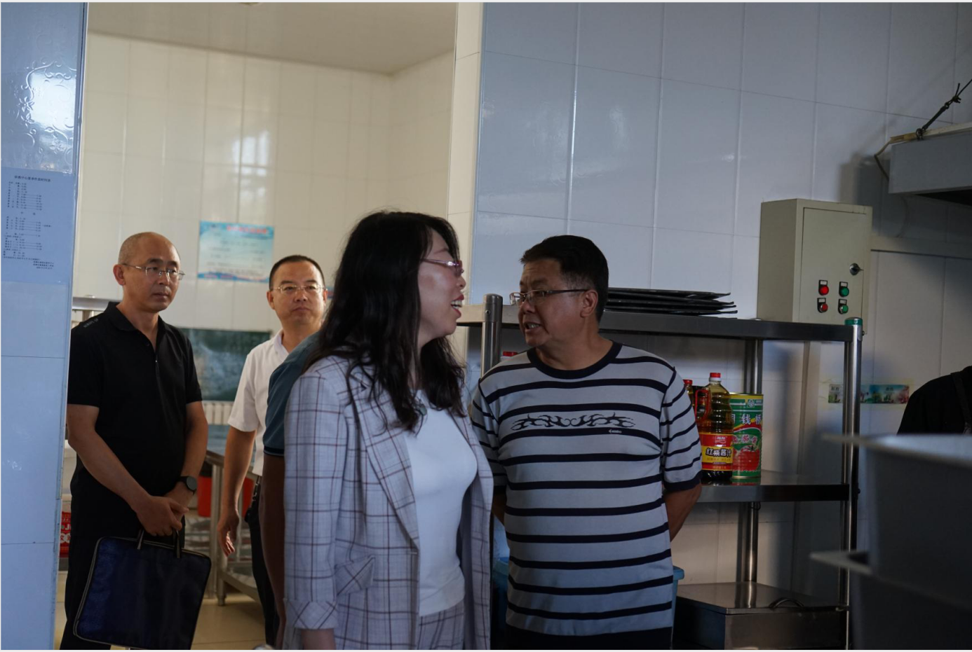 查看食堂.png