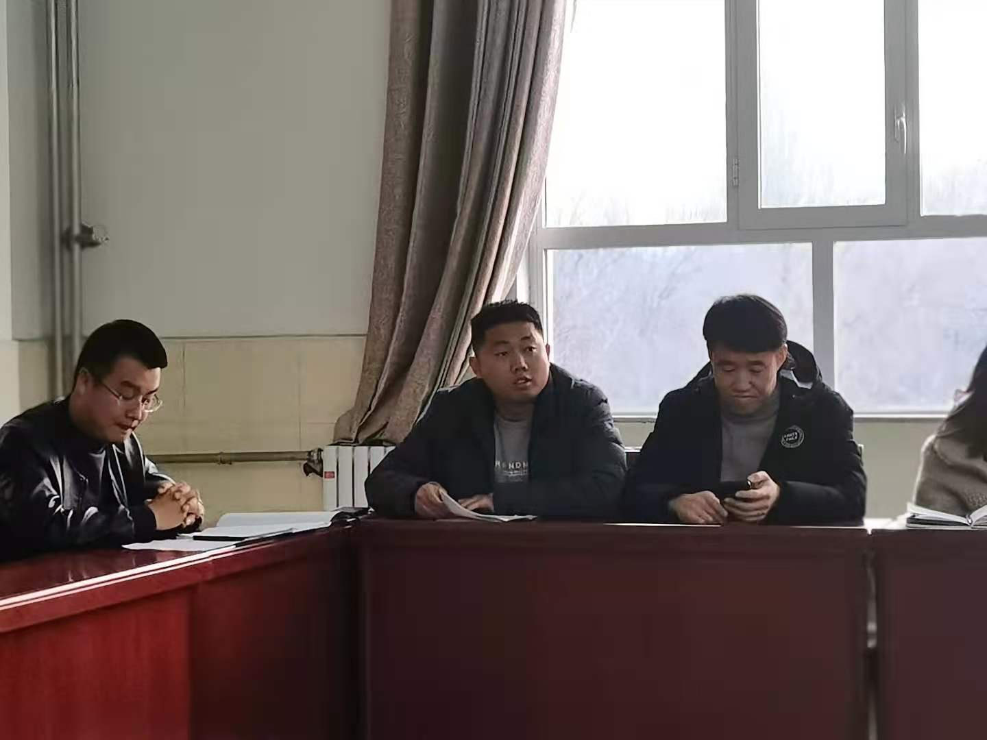 王伟老师谈心得体会.jpg
