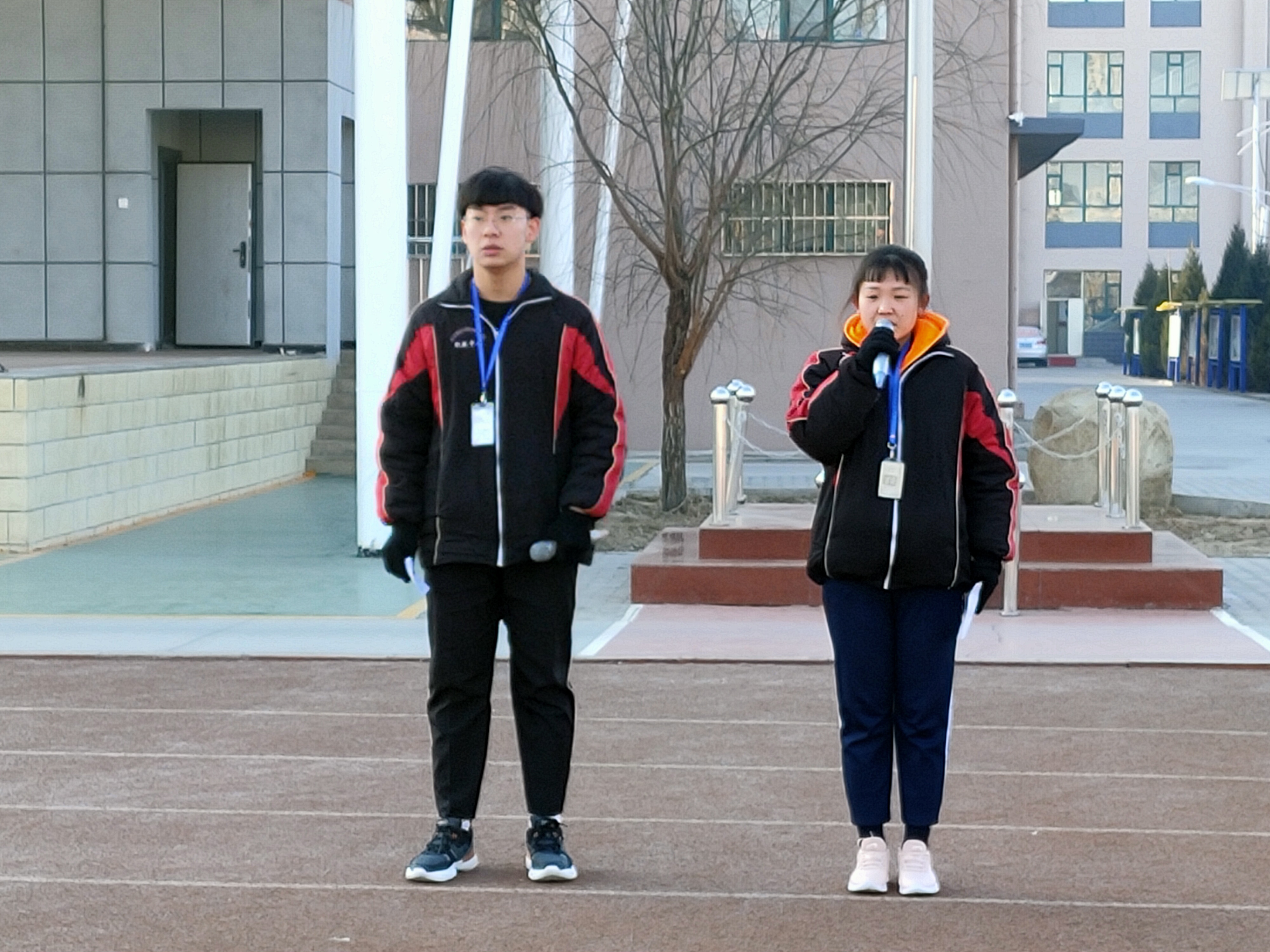 D:\2020----2021年度团委工作\升旗\升旗\升旗17\剪影\微信图片_2020122110334410.jpg