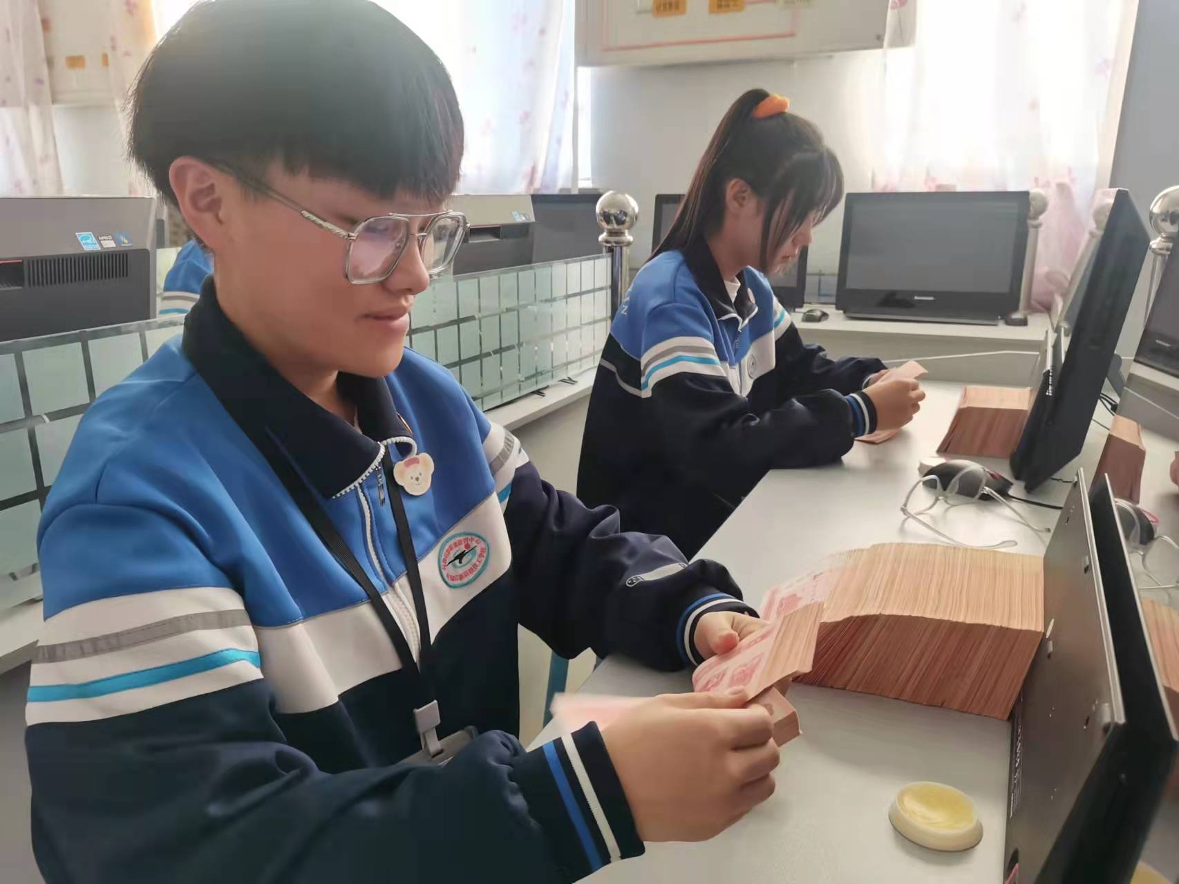 财会社团.jpg