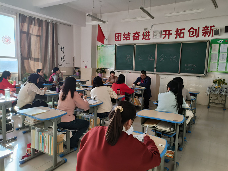 1318986121_副本.jpg