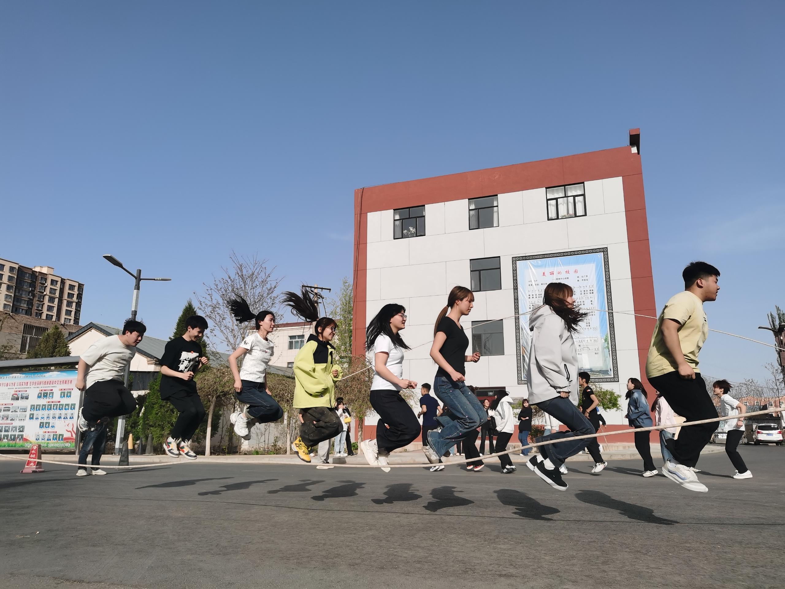 大学生跳绳比赛活动 (6).jpg