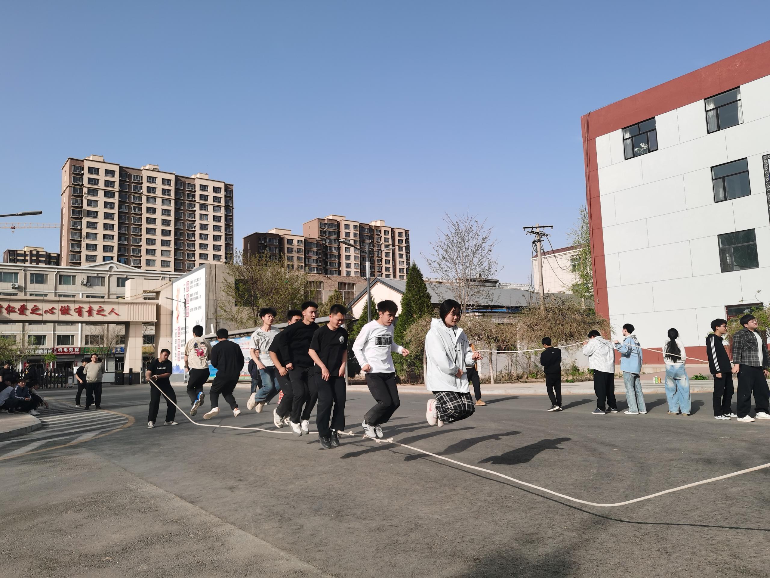 大学生跳绳比赛活动 (7).jpg