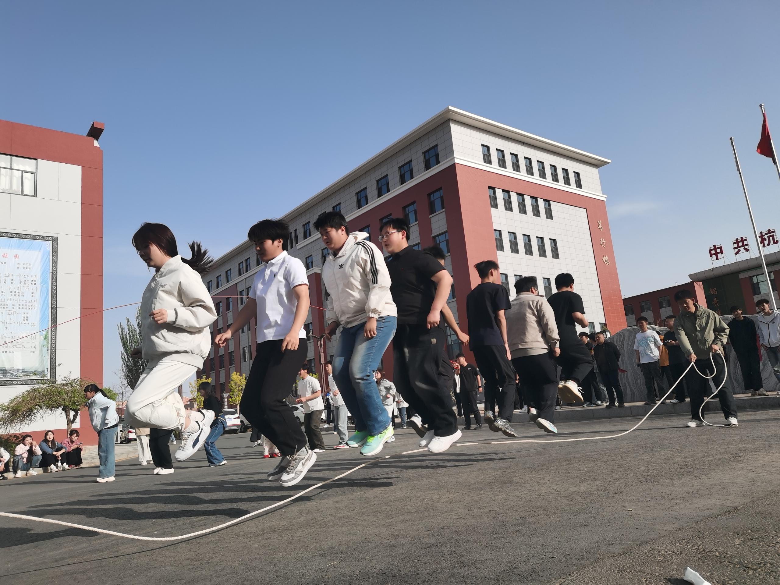 大学生跳绳比赛活动 (18).jpg