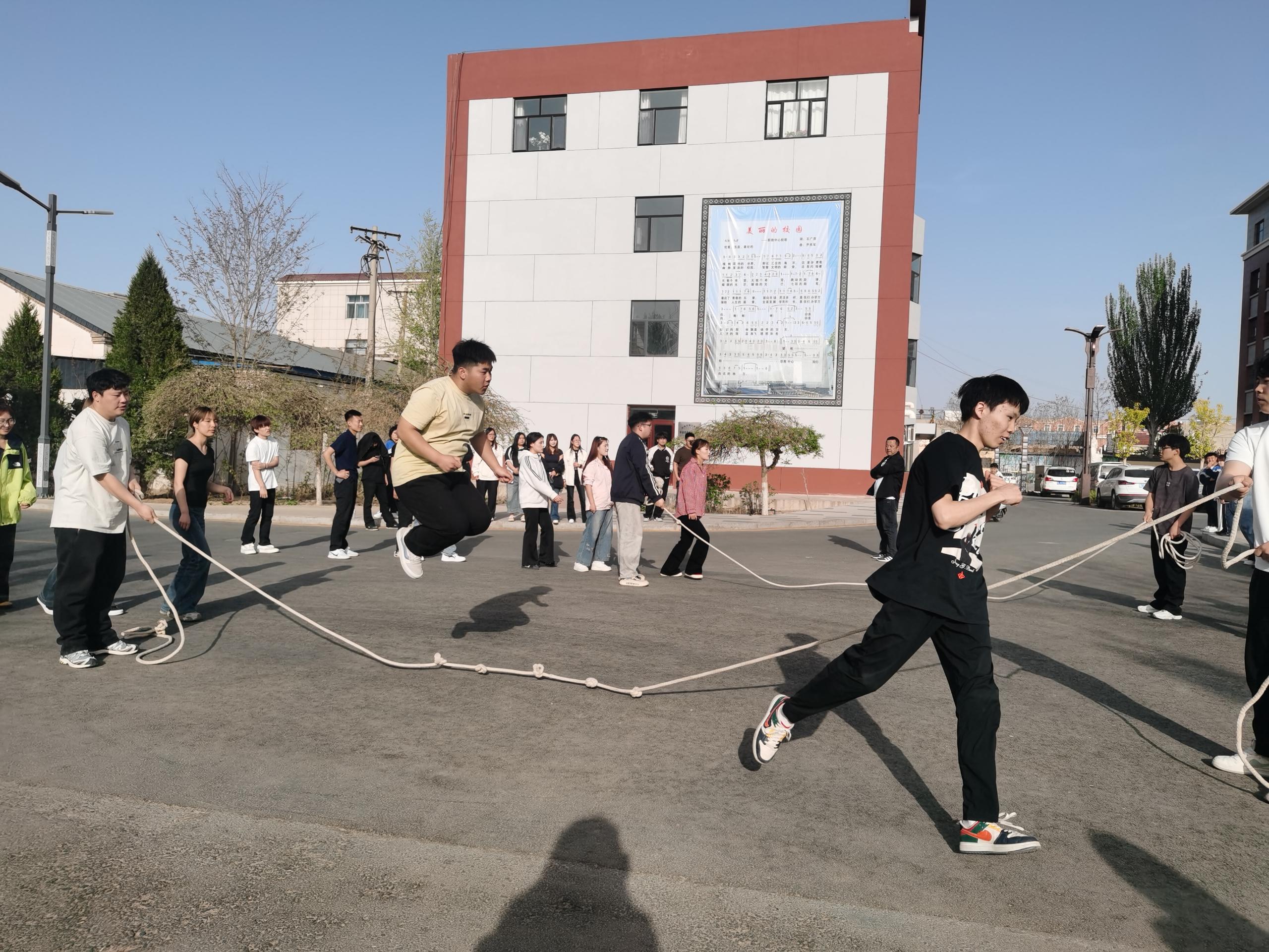 大学生跳绳比赛活动 (9).jpg