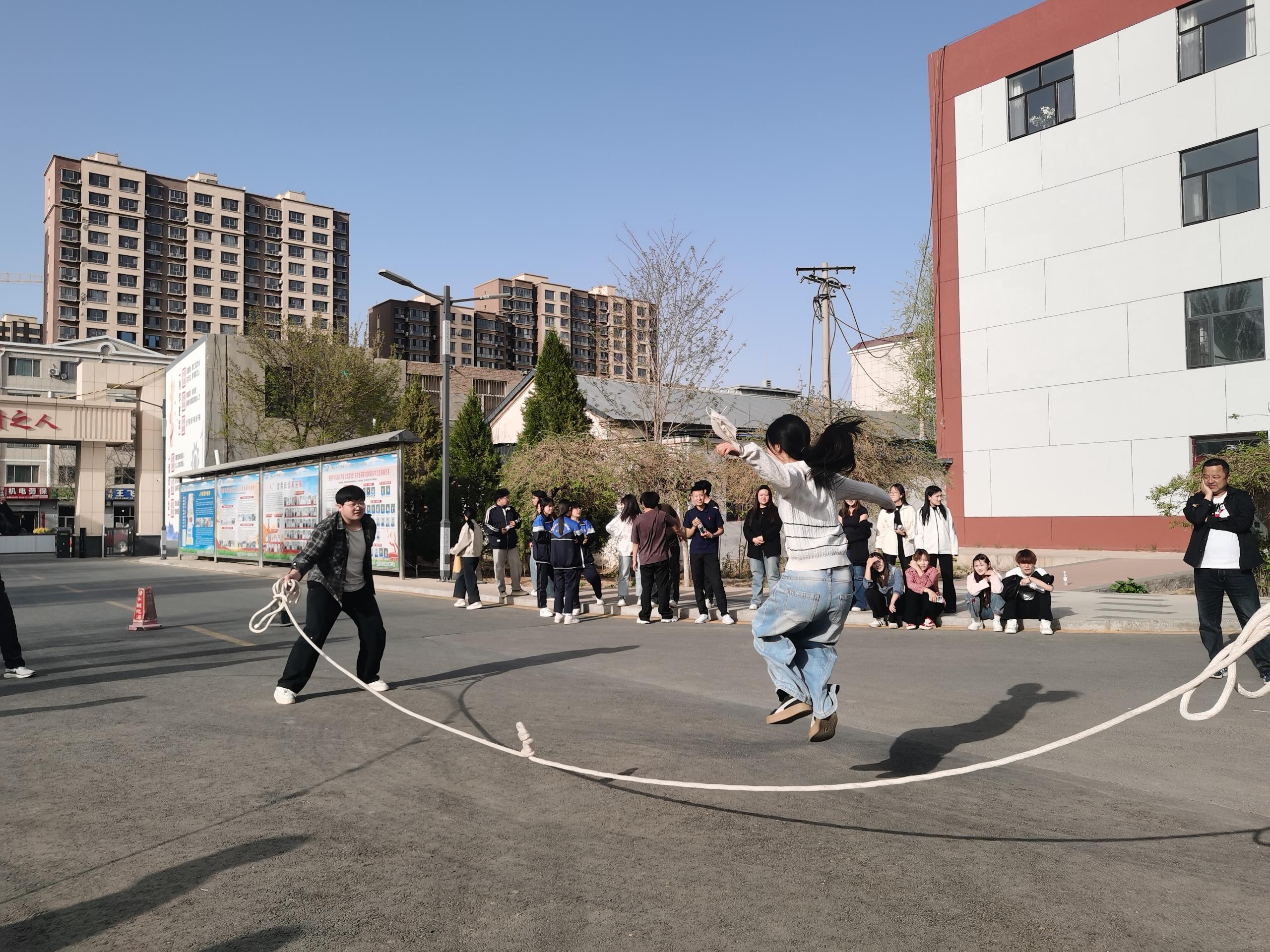 大学生跳绳比赛活动 (8).jpg