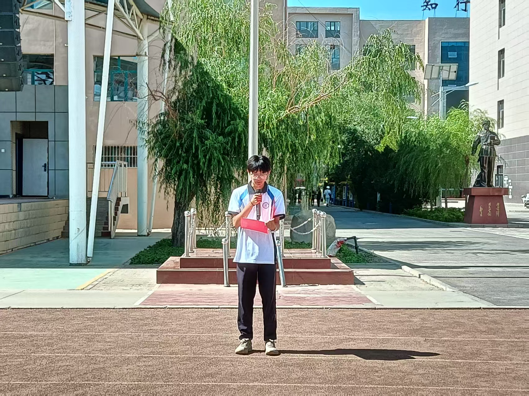 图片4.png 图片4.png